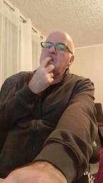 Loulou2x webcam model stream image