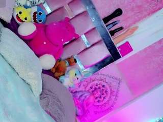 briannyveliz webcam model stream image