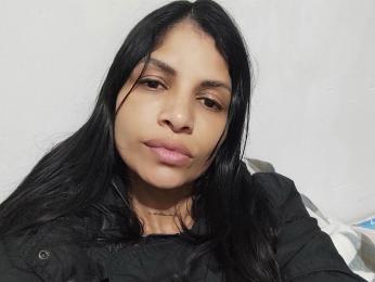 AnaRomina webcam model stream image