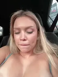 Girl-Mia webcam model stream image