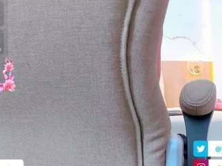 valirya-devote webcam model stream image