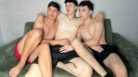 pelusos_mens webcam stripchat model stream image