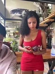 Rose-andres webcam model stream image