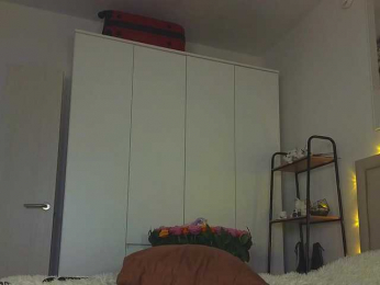 lili-roze webcam model stream image