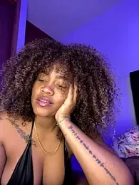 riri_brunnete webcam model stream image