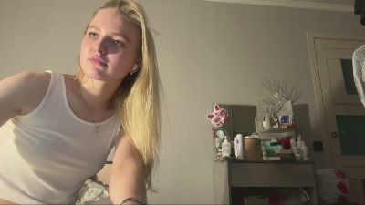 RolandeBaseler webcam model stream image