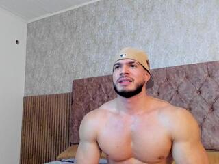 Jonas Lewis webcam model stream image