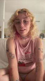 Emy_2002 webcam model stream image