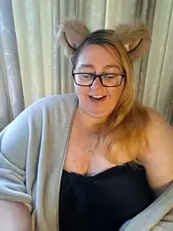 Iceprincess2bad4u webcam stripchat model stream image