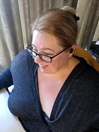 Iceprincess2bad4u webcam model stream image