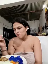 girl_milk1 webcam model stream image