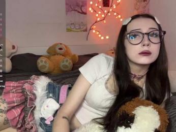 SleepyKris webcam model stream image