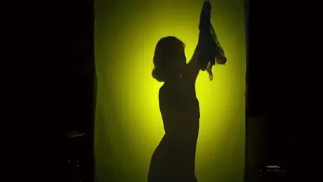 queen-001 webcam model stream image