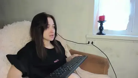 Evielle webcam model stream image