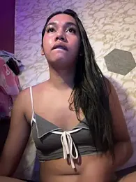 youryummybaby webcam model stream image