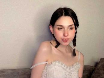 Lola-Aura webcam model stream image