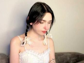 Lola-Aura webcam model stream image