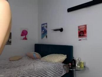 krisss__kisss webcam chaturbate model stream image