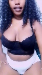 Antoinella34 webcam model stream image