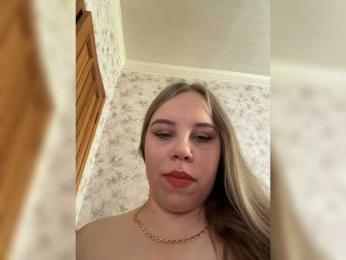 GameGoddess webcam model stream image
