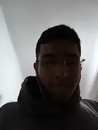 Tchutom webcam model stream image