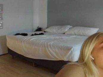 Bella_Byers webcam model stream image