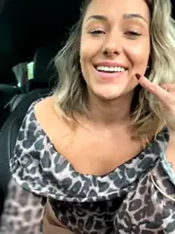 petrouchkaaa_ webcam model stream image