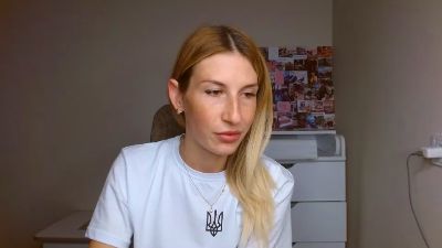Evelyn_21_m webcam model stream image