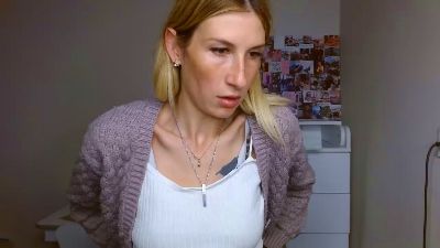 Evelyn_21_m webcam model stream image