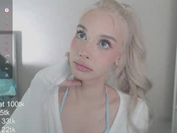 vickyfuckingdoll webcam model stream image