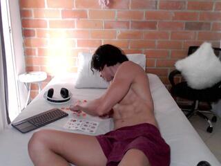 Milo Amor webcam model stream image