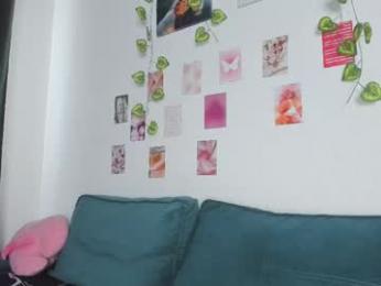 krisi_myrr webcam model stream image
