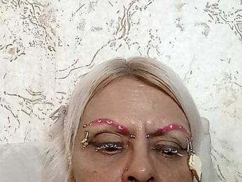 GardenerofIllusions webcam model stream image