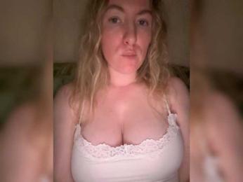 Rinaaamur webcam bongacams model stream image
