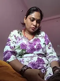 Aanushaka webcam stripchat model stream image