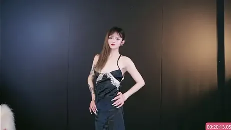 MHe-002 webcam model stream image