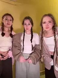 FroggyAnna webcam model stream image