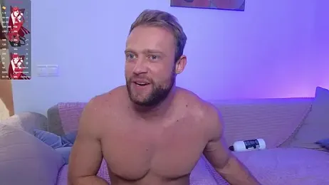 MaxMia webcam model stream image