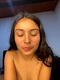 hotwife26 webcam model stream image