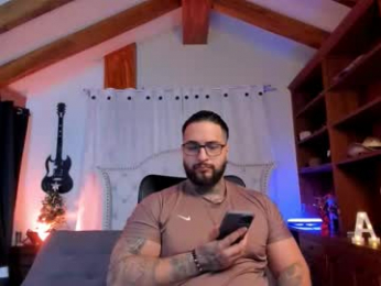 max_dic1 webcam model stream image