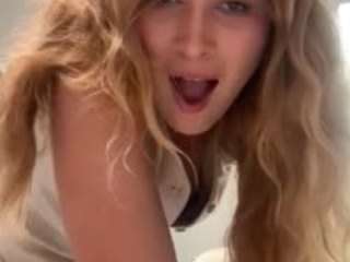 thelittlebambii webcam model stream image