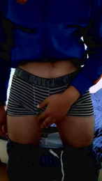 yoloyo93 webcam model stream image