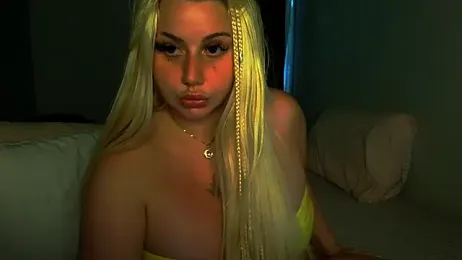 TiaDoll webcam model stream image