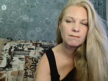 BlondeFox webcam model stream image