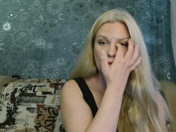 BlondeFox webcam model stream image