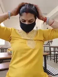 SexyBhumii webcam stripchat model stream image