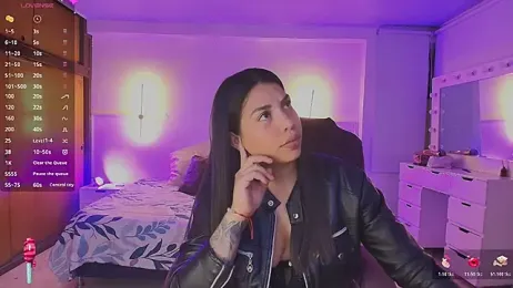 kloe28 webcam stripchat model stream image