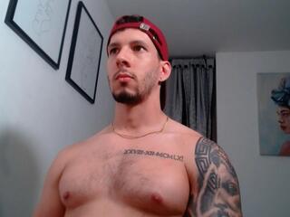 Andrew Mathews webcam model stream image