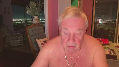 Bustymanhot1 webcam model stream image