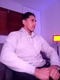 Joylopez_fit webcam model stream image